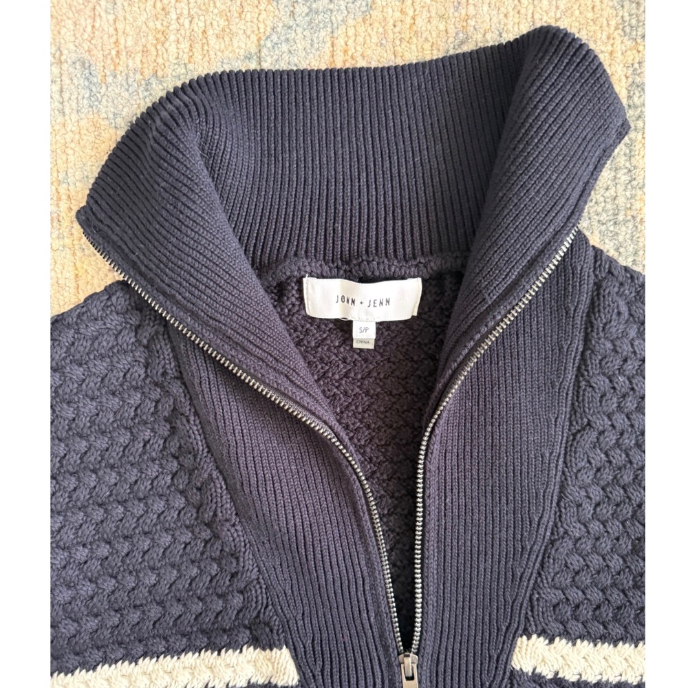 John + Jenn Midnight Textured Knit Sweater Vest Size Small Pristine Condition - Picture 3 of 6